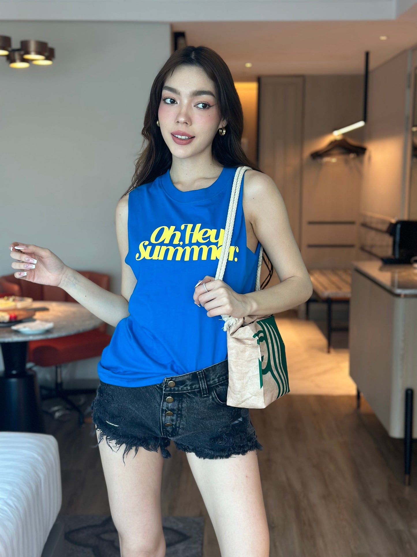 Oh Summer Sleeveless Tee With Low Waist Denim Hot Pants Regular