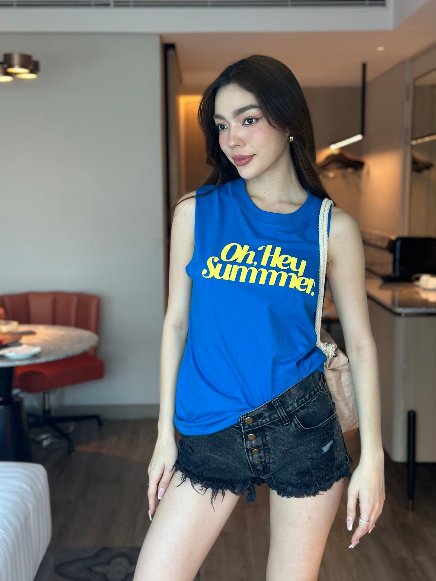 Oh Summer Sleeveless Tee With Low Waist Denim Hot Pants Regular