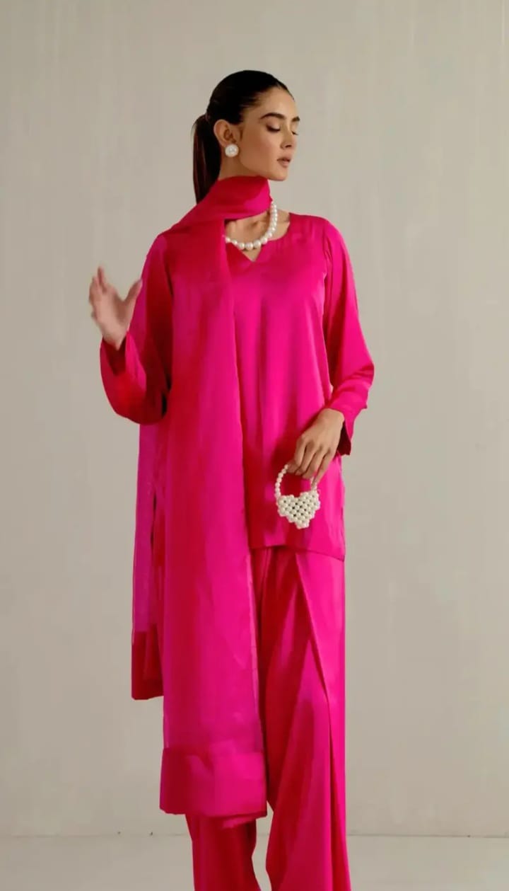 'GULAAB' Middle Eastern Kurta set with Dupatta